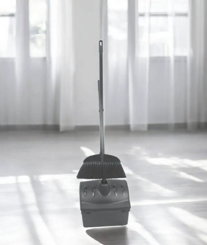 Lobby Dustpan Grey