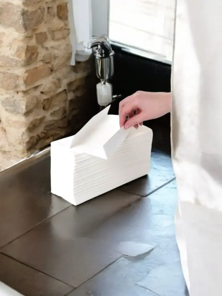 Kitchen Restaurant & Room C-Fold 